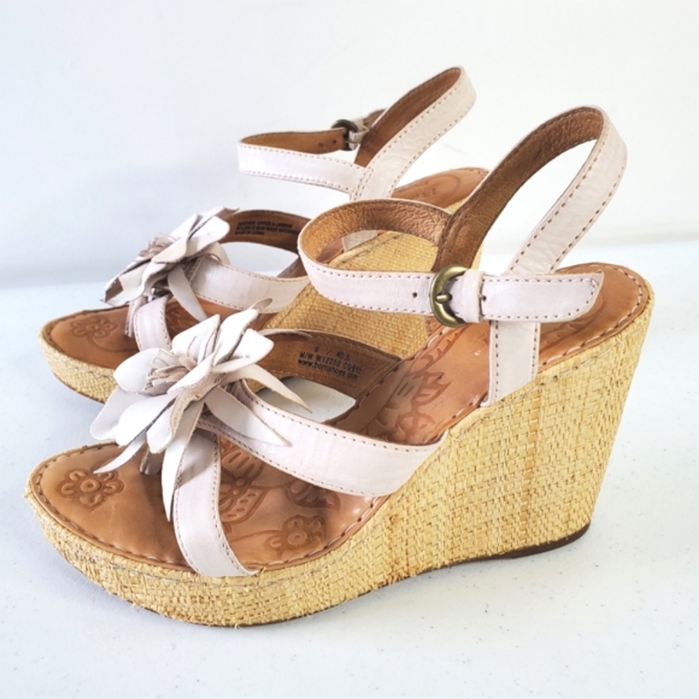 Born Lovina Floral Wedge Sandal Size 9 Cream Leather Raffia Platform Shoes - Picture 2 of 15